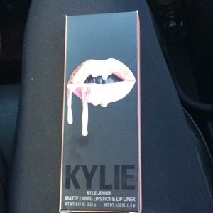 Kylie Matte lip kit